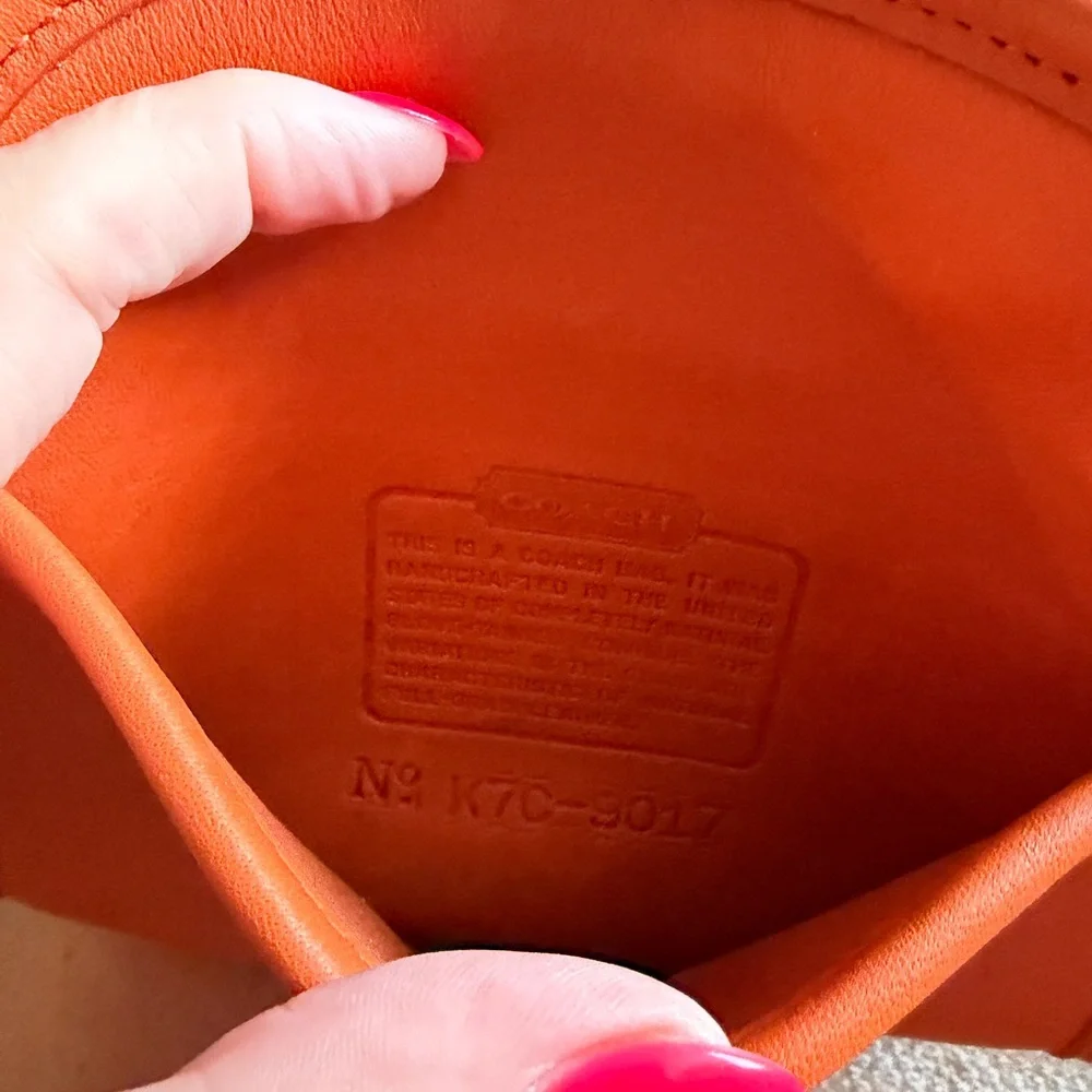 Vintage Coach Abbie bag ***Rare color** - Picture 6 of 10